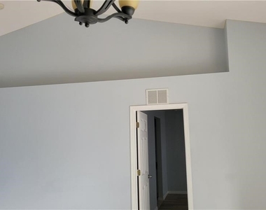 3217 10th Street Sw - Photo Thumbnail 5