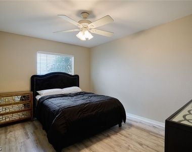 2059 Willow Branch Drive - Photo Thumbnail 15
