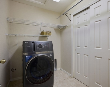 2059 Willow Branch Drive - Photo Thumbnail 18