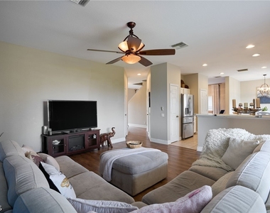 2059 Willow Branch Drive - Photo Thumbnail 3