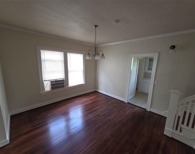 2805 Cleburne Street - Photo Thumbnail 6