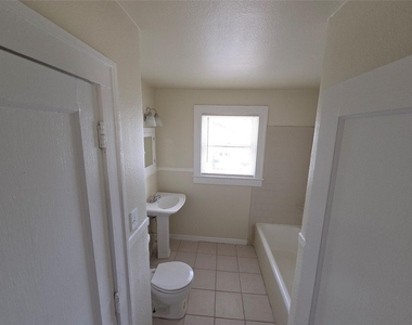 2805 Cleburne Street - Photo Thumbnail 11