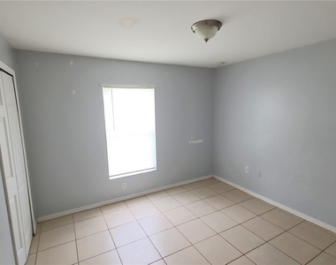 832 Palomino Street E - Photo Thumbnail 14
