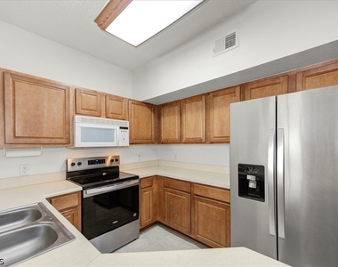 15590 Ocean Walk Circle - Photo Thumbnail 8