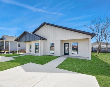 9824 Nedwald Street - Photo Thumbnail 7