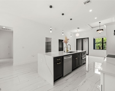 14 Truman Avenue - Photo Thumbnail 11