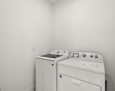 14 Truman Avenue - Photo Thumbnail 36