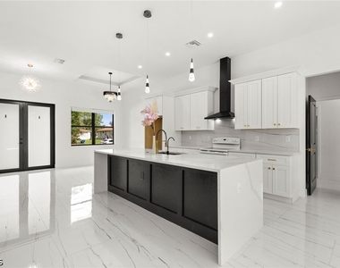 14 Truman Avenue - Photo Thumbnail 10