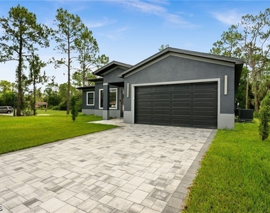 14 Truman Avenue - Photo Thumbnail 5
