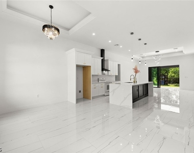 14 Truman Avenue - Photo Thumbnail 8