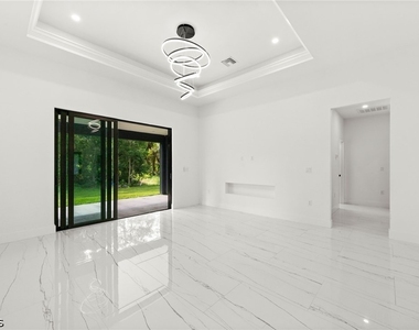 14 Truman Avenue - Photo Thumbnail 16