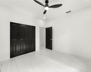 14 Truman Avenue - Photo Thumbnail 34