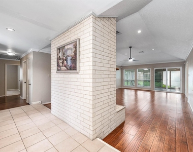 12302 Piping Rock Drive - Photo Thumbnail 8
