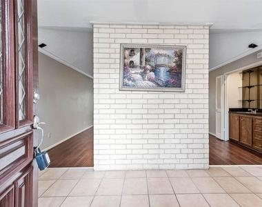 12302 Piping Rock Drive - Photo Thumbnail 6