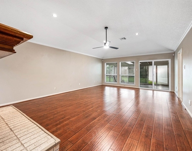 12302 Piping Rock Drive - Photo Thumbnail 10