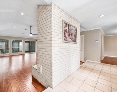 12302 Piping Rock Drive - Photo Thumbnail 7