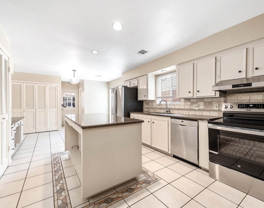 12302 Piping Rock Drive - Photo Thumbnail 15
