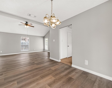 10814 Parkland Woods Drive - Photo Thumbnail 13