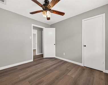 10814 Parkland Woods Drive - Photo Thumbnail 20