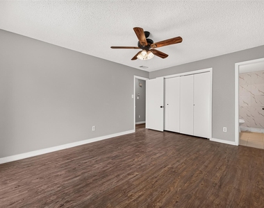 10814 Parkland Woods Drive - Photo Thumbnail 17