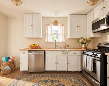 10814 Parkland Woods Drive - Photo Thumbnail 4