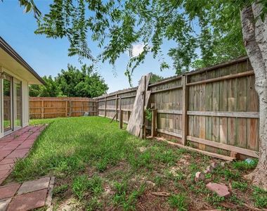 10814 Parkland Woods Drive - Photo Thumbnail 23