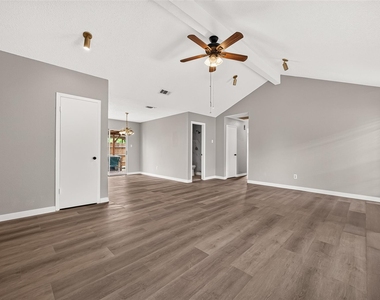 10814 Parkland Woods Drive - Photo Thumbnail 16
