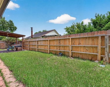 10814 Parkland Woods Drive - Photo Thumbnail 24