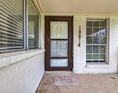 10814 Parkland Woods Drive - Photo Thumbnail 2
