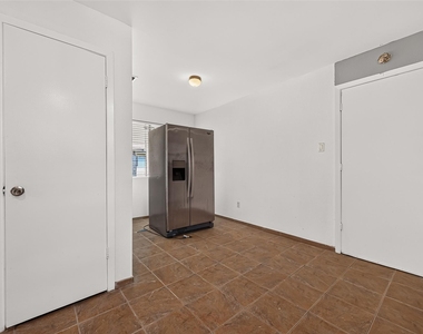 10814 Parkland Woods Drive - Photo Thumbnail 8