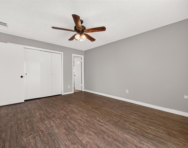 10814 Parkland Woods Drive - Photo Thumbnail 16
