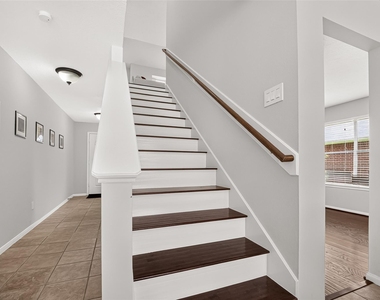 9710 Berkshire Trace - Photo Thumbnail 14