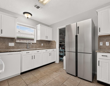 9710 Berkshire Trace - Photo Thumbnail 8