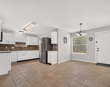9710 Berkshire Trace - Photo Thumbnail 7
