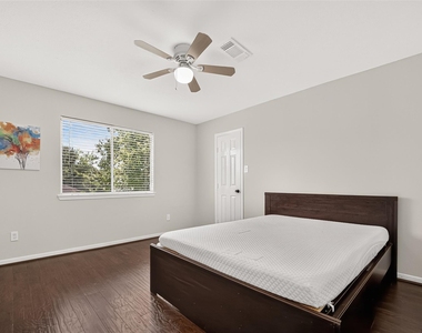 9710 Berkshire Trace - Photo Thumbnail 24