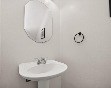 9710 Berkshire Trace - Photo Thumbnail 12