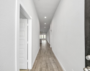 3335 Hackberry Tree Lane - Photo Thumbnail 8