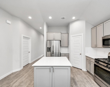 3335 Hackberry Tree Lane - Photo Thumbnail 17