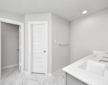 3335 Hackberry Tree Lane - Photo Thumbnail 32
