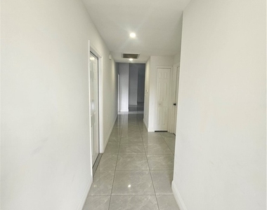 4720 29th Street Sw - Photo Thumbnail 2