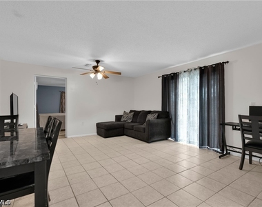 423 Se 24th Avenue - Photo Thumbnail 4