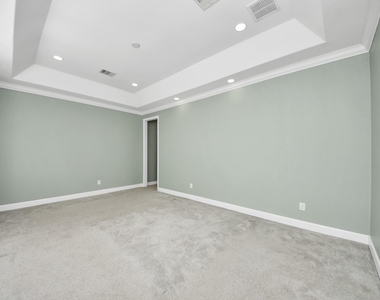 1716 Stuart Street - Photo Thumbnail 24
