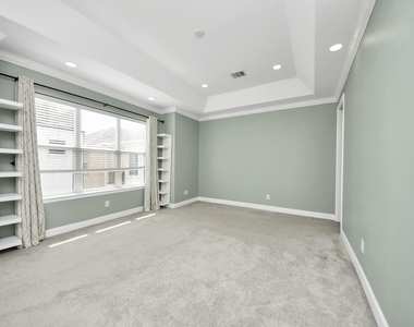 1716 Stuart Street - Photo Thumbnail 22