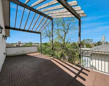 1716 Stuart Street - Photo Thumbnail 37