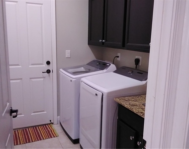5263 Ferrari Avenue - Photo Thumbnail 29