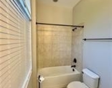 1581 Serrano Circle - Photo Thumbnail 9