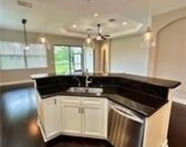 1581 Serrano Circle - Photo Thumbnail 4