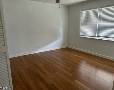 656 Palm View Drive - Photo Thumbnail 10