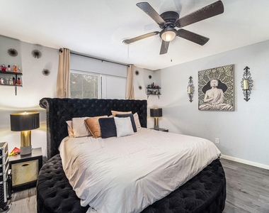 12215 Hillcroft Street - Photo Thumbnail 14