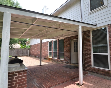 12110 Laurel Court - Photo Thumbnail 20